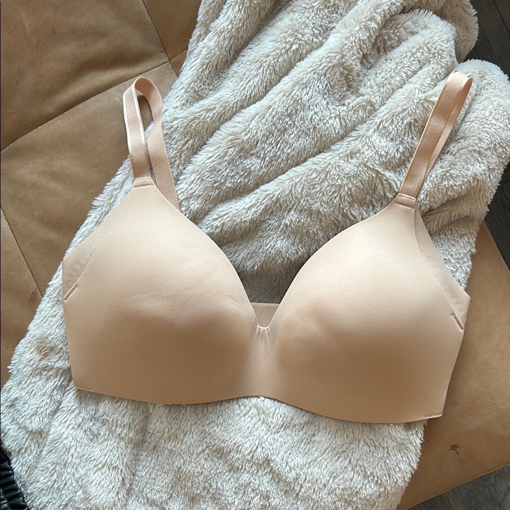 Knix Tan Seamless Bra with Contour Support